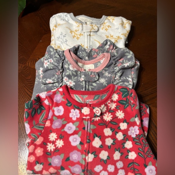 Pajamas Bundle once pieces  24 M
1 carters  2 Jessica simpson - Picture 12 of 12